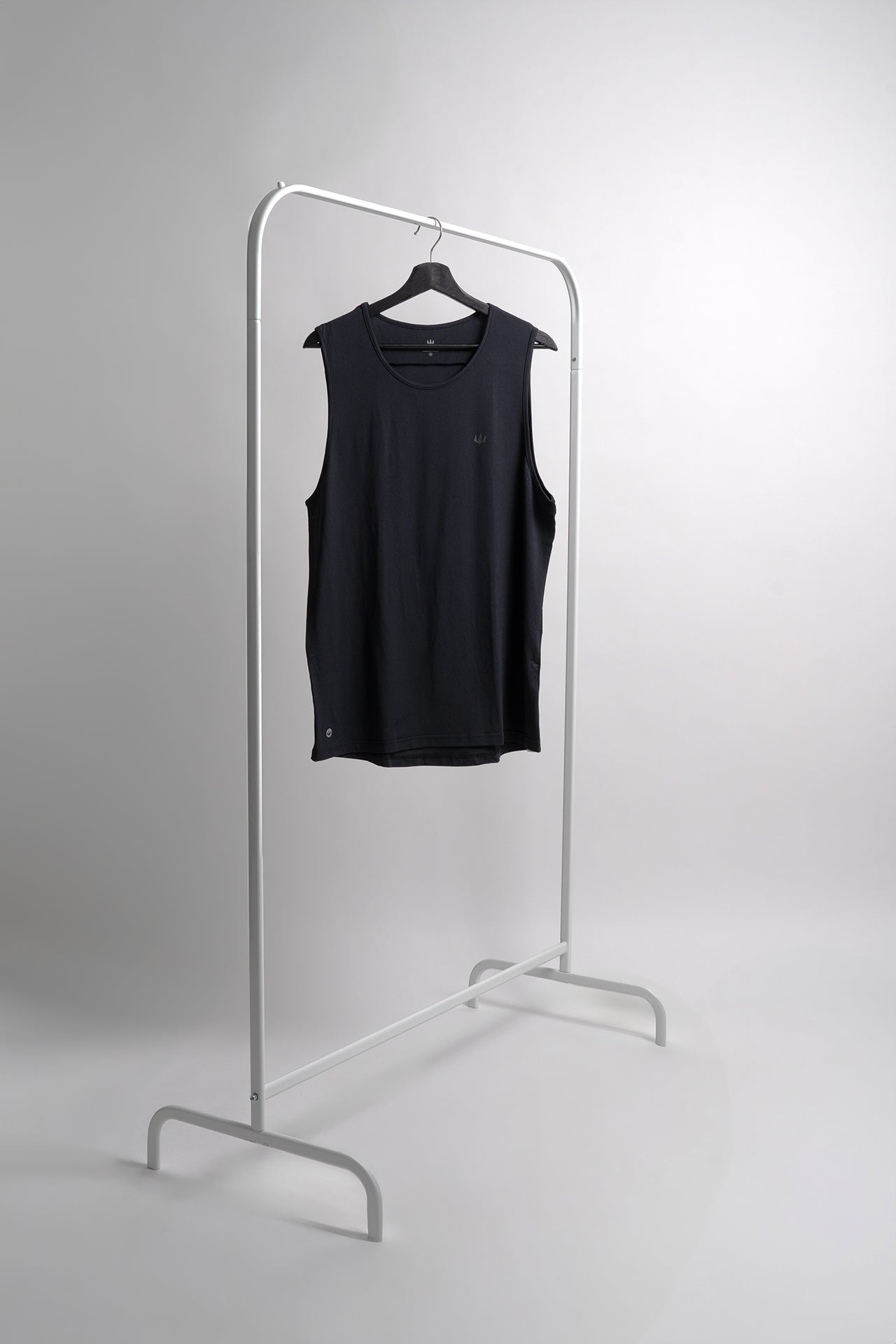 Polera Negra sin mangas