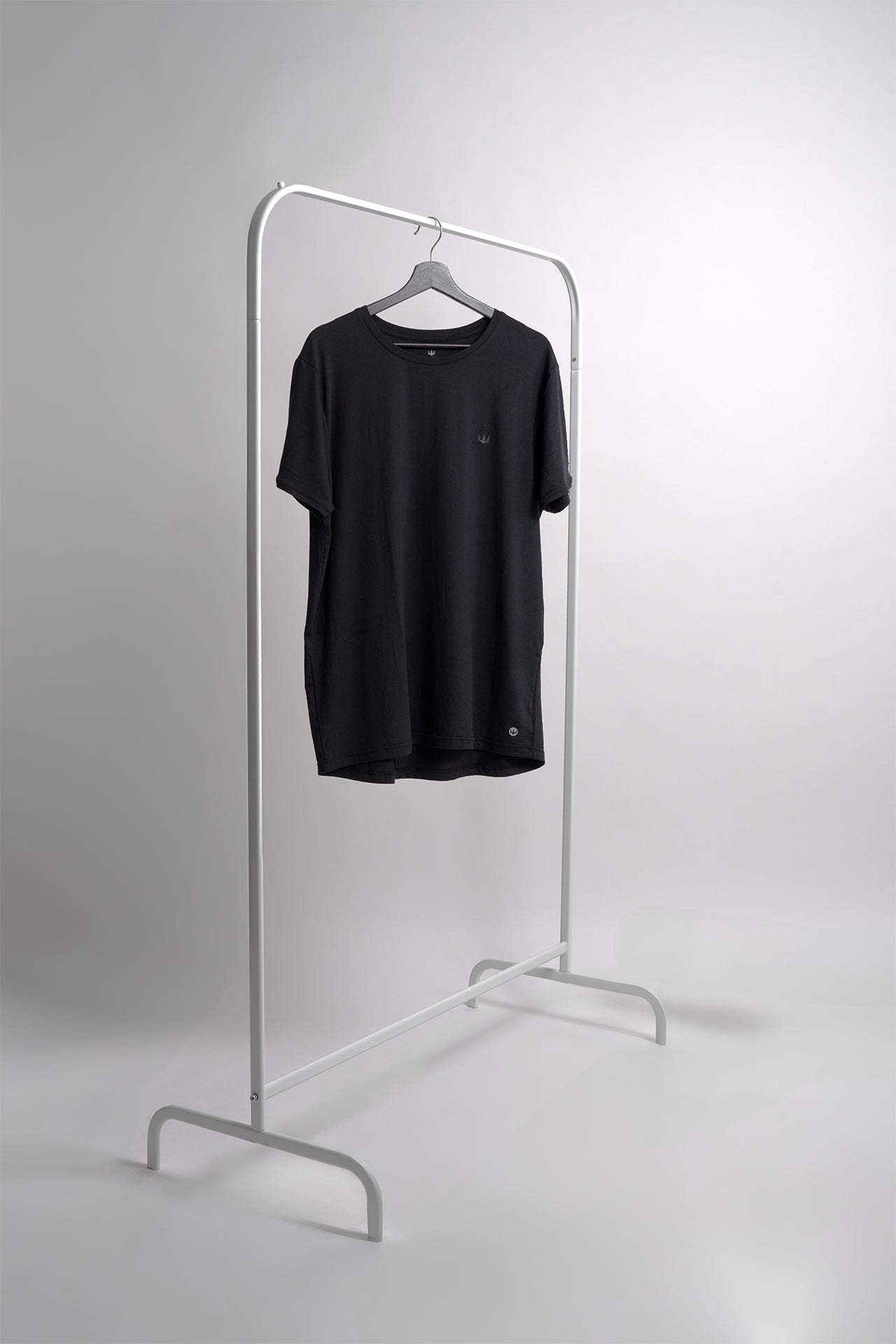 Polera Negra con mangas